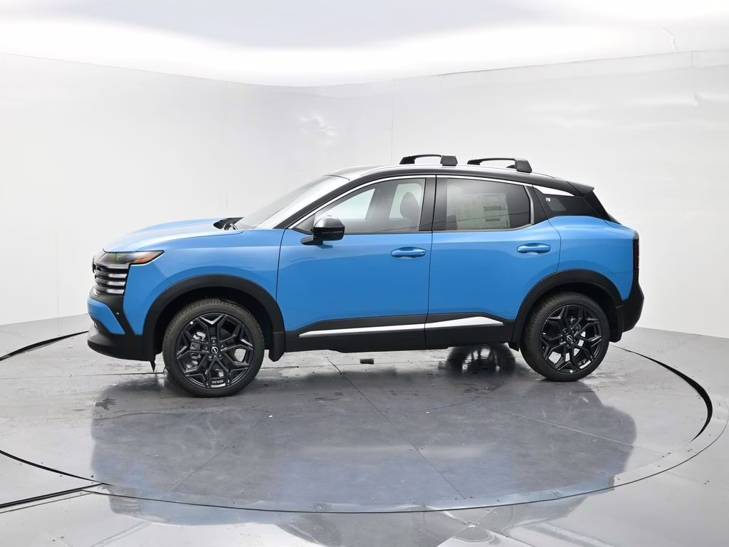2026 Arctic Ice Blue/Black Nissan Kicks SR FWD SUV