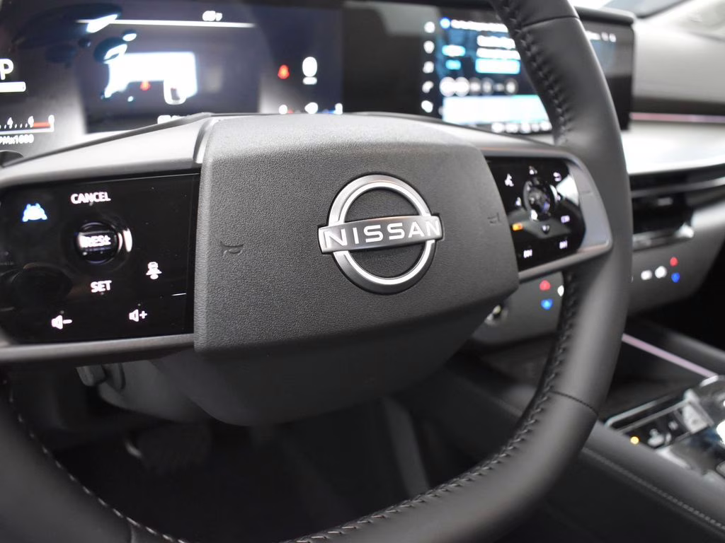 2025 Scarlet Ember Tintcoat/Super Black Nissan Murano Platinum AWD SUV