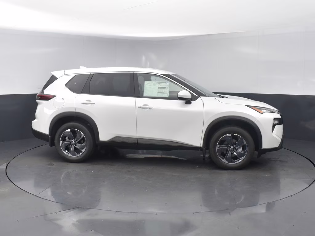 2026 Everest White Pearl Tricoat Nissan Rogue SV FWD SUV