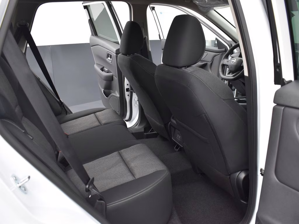 2026 Everest White Pearl Tricoat Nissan Rogue SV FWD SUV