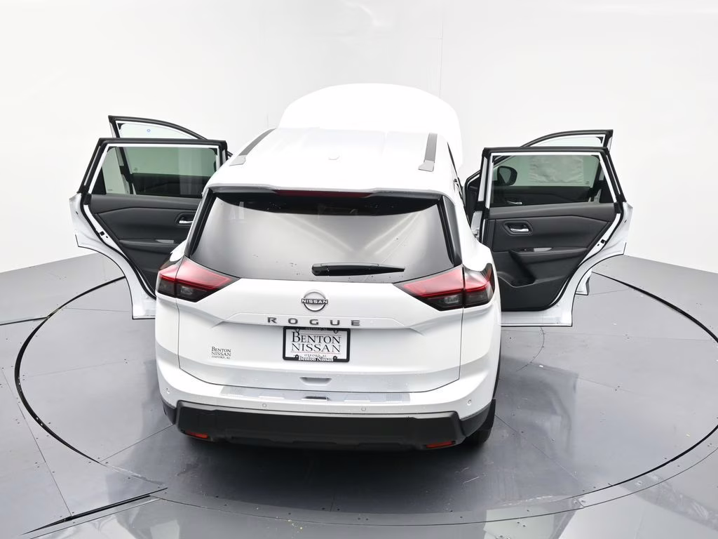2026 Everest White Pearl Tricoat Nissan Rogue SV FWD SUV