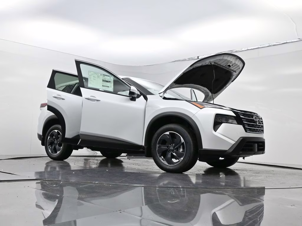 2026 Everest White Pearl Tricoat Nissan Rogue SV FWD SUV