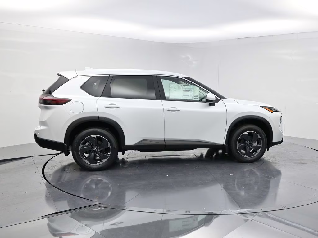 2026 Everest White Pearl Tricoat Nissan Rogue SV FWD SUV