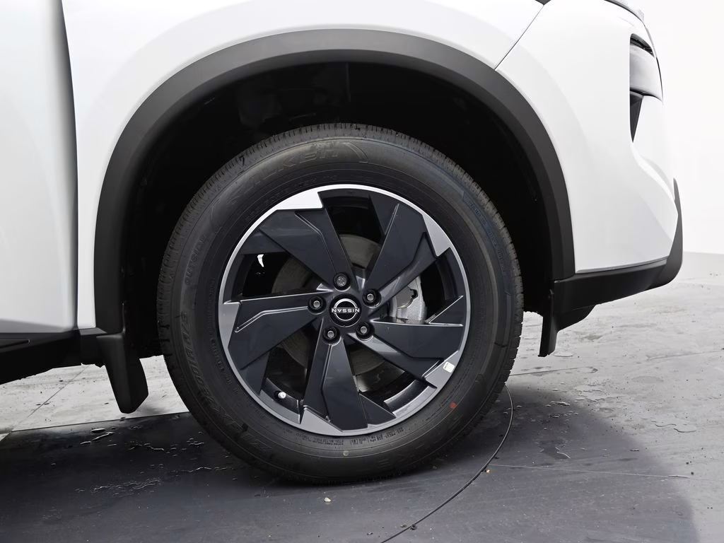 2026 Everest White Pearl Tricoat Nissan Rogue SV FWD SUV