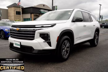 2024 Summit White Chevrolet Traverse LT AWD SUV