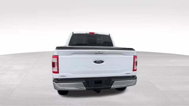2021 Oxford White Ford F-150 Lariat 4X4 Truck