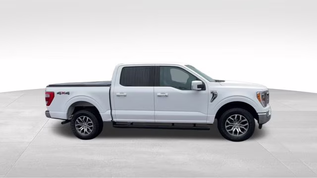 2021 Oxford White Ford F-150 Lariat 4X4 Truck