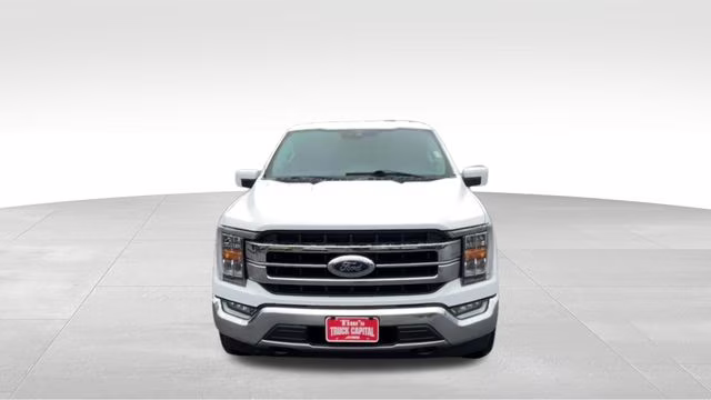 2021 Oxford White Ford F-150 Lariat 4X4 Truck