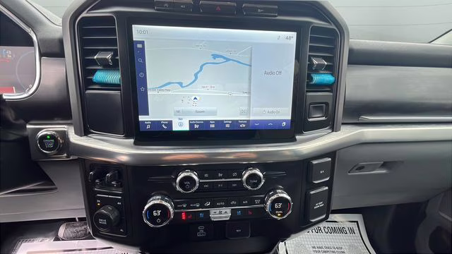 2021 Oxford White Ford F-150 Lariat 4X4 Truck