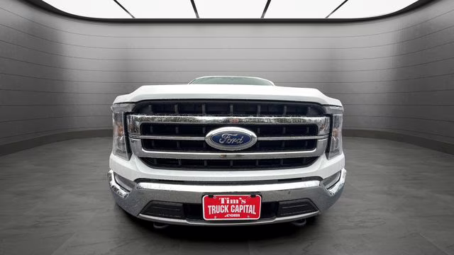 2021 Oxford White Ford F-150 Lariat 4X4 Truck