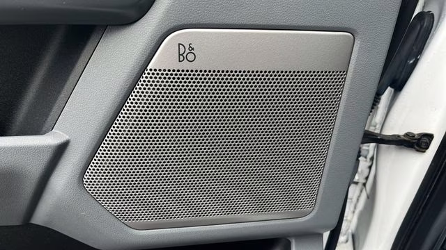 2021 Oxford White Ford F-150 Lariat 4X4 Truck