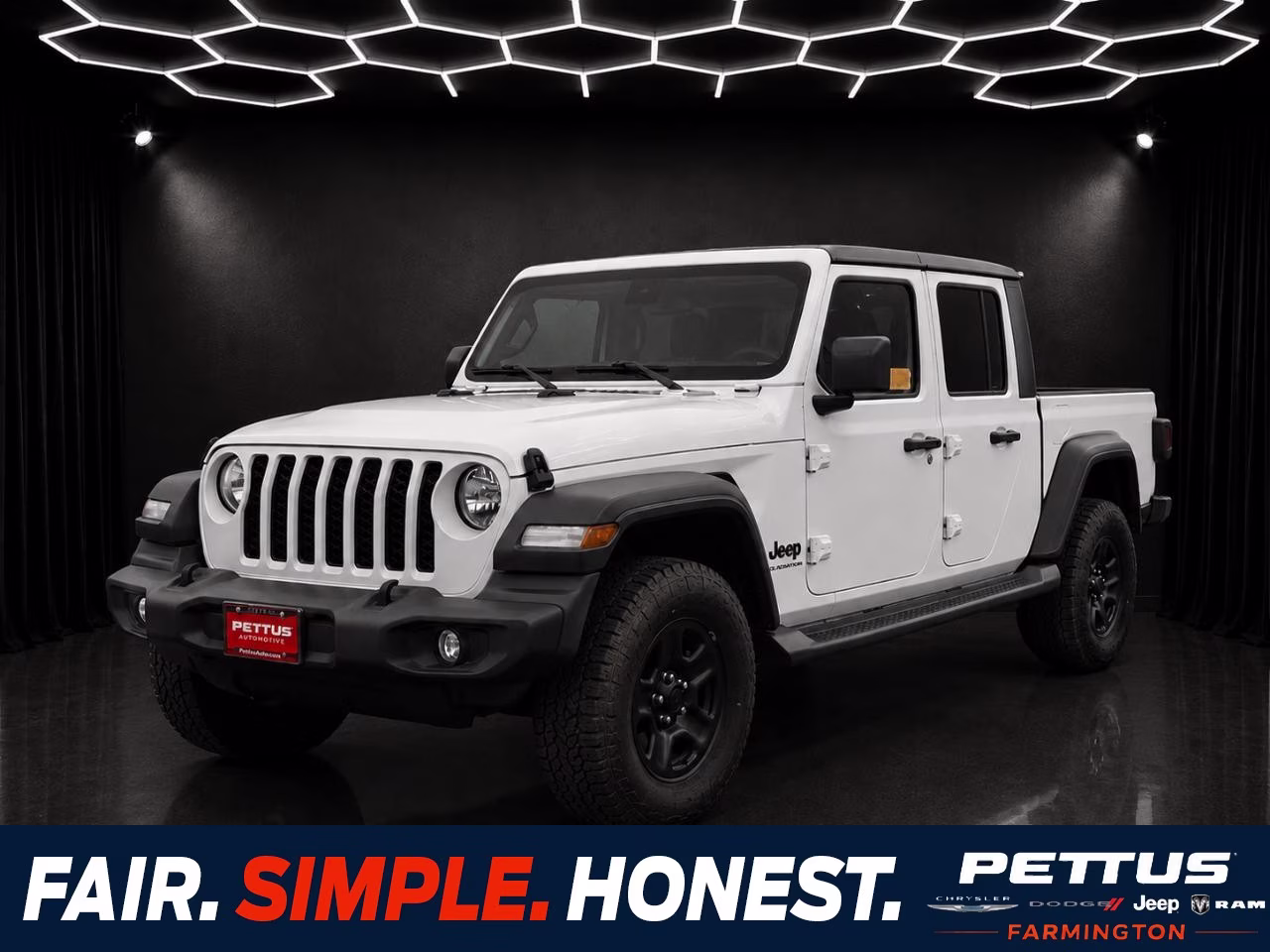 2020 Bright White Clearcoat Jeep Gladiator Sport 4X4 Truck