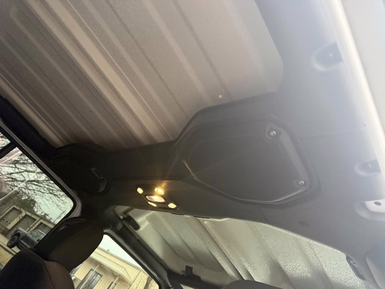 2020 Bright White Clearcoat Jeep Gladiator Sport 4X4 Truck