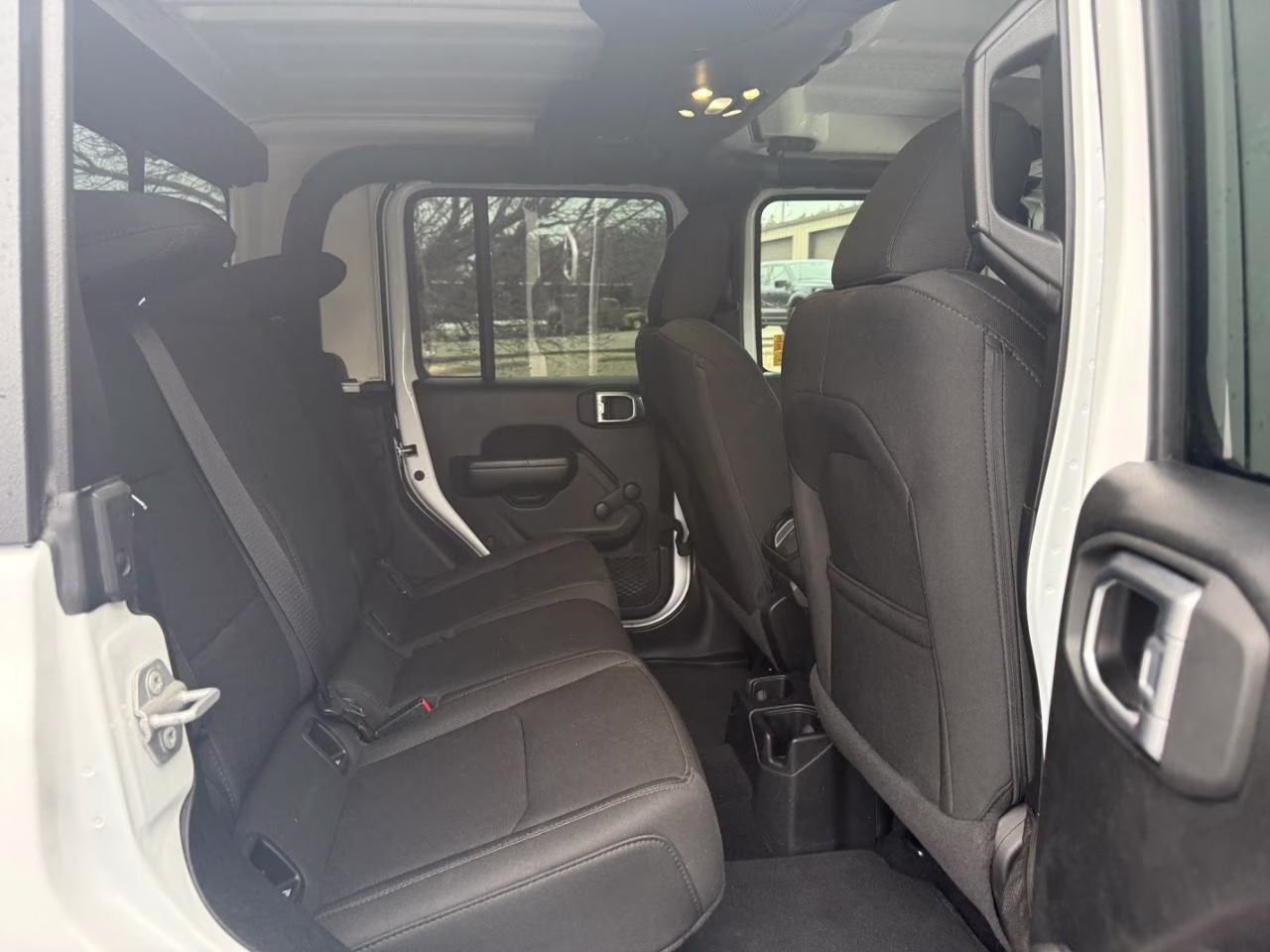 2020 Bright White Clearcoat Jeep Gladiator Sport 4X4 Truck