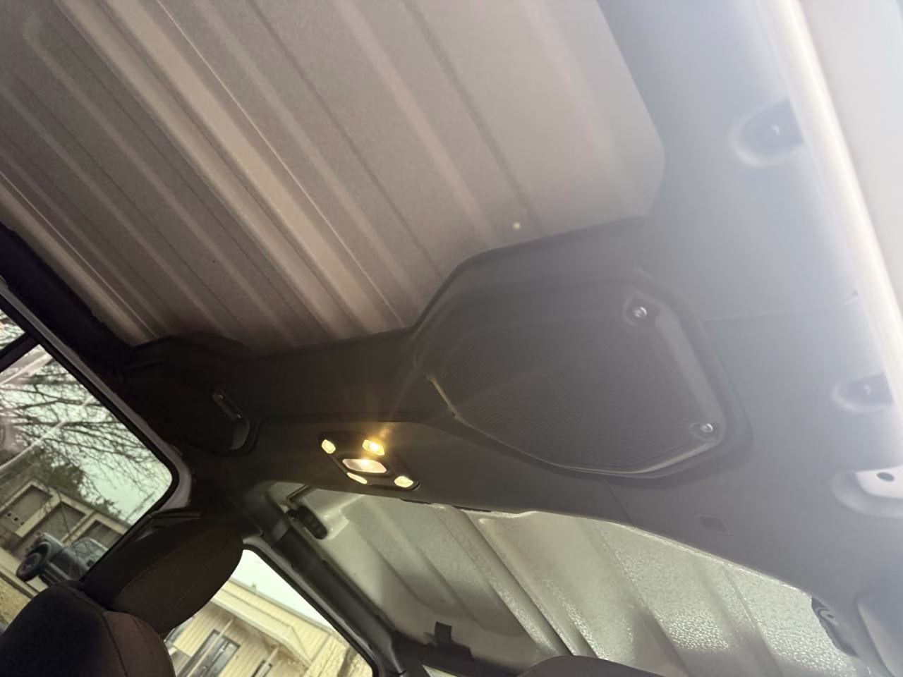2020 Bright White Clearcoat Jeep Gladiator Sport 4X4 Truck