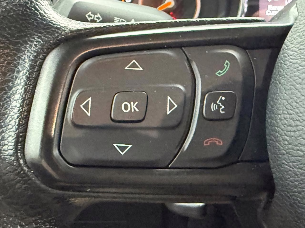 2020 Bright White Clearcoat Jeep Gladiator Sport 4X4 Truck