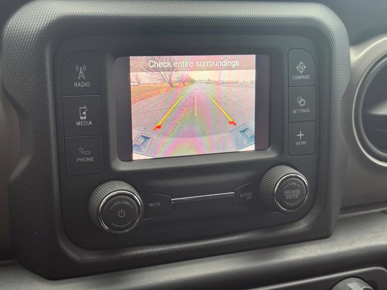 2020 Bright White Clearcoat Jeep Gladiator Sport 4X4 Truck