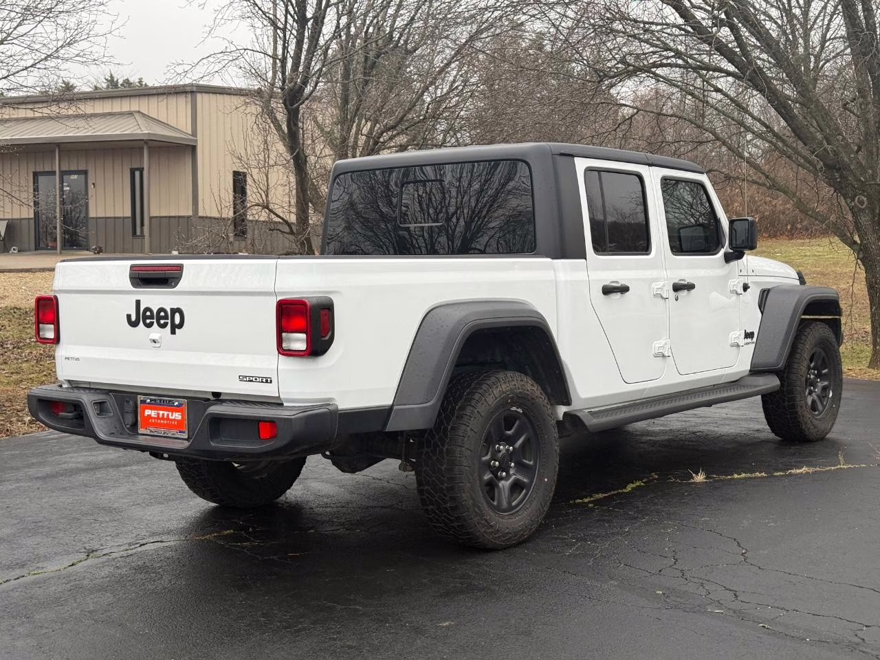 2020 Bright White Clearcoat Jeep Gladiator Sport 4X4 Truck