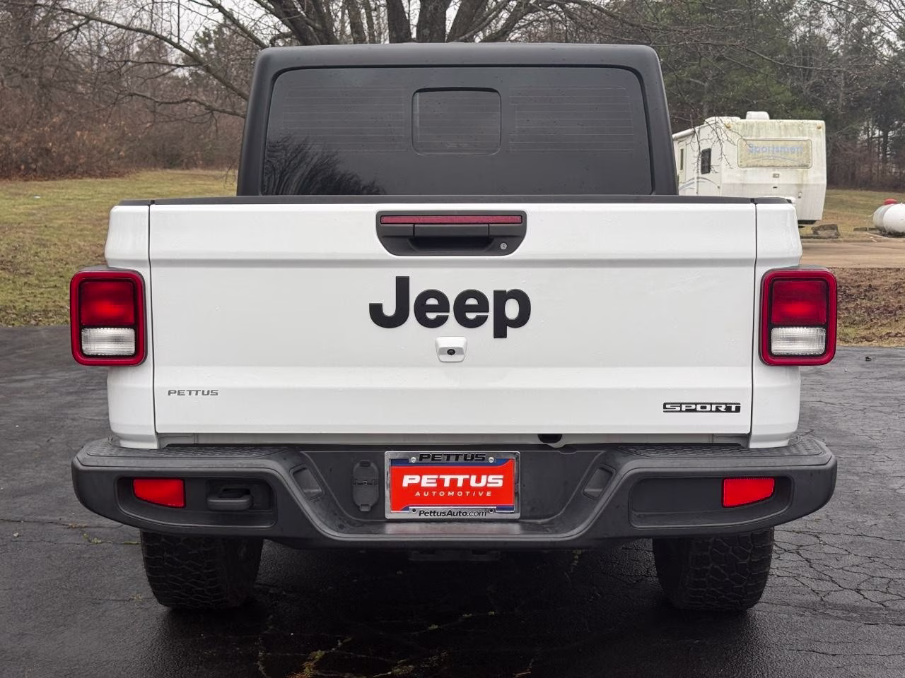 2020 Bright White Clearcoat Jeep Gladiator Sport 4X4 Truck
