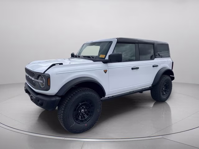 2026 Oxford White Ford Bronco Badlands 4X4 Convertible