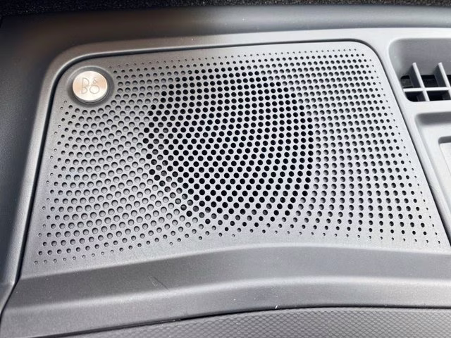 2026 Oxford White Ford Bronco Badlands 4X4 Convertible