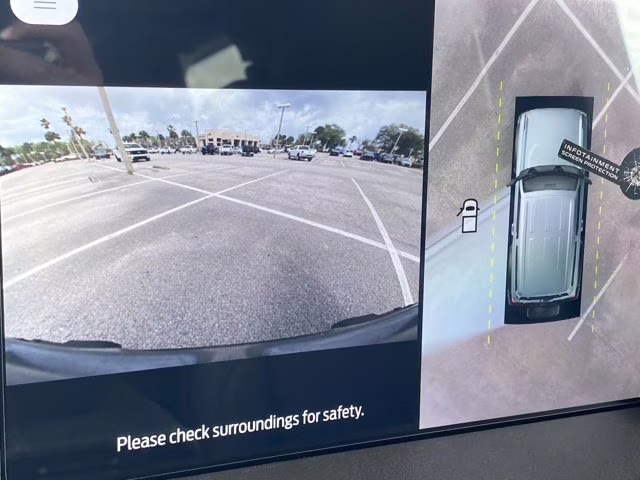 2026 Oxford White Ford Bronco Badlands 4X4 Convertible