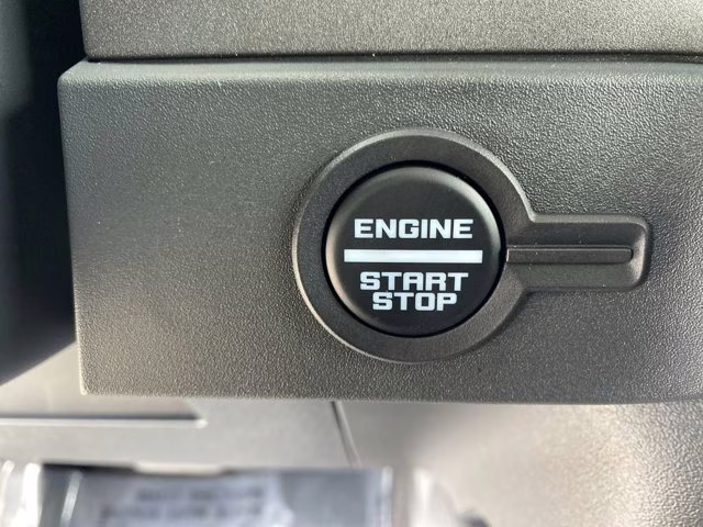 2026 Oxford White Ford Bronco Badlands 4X4 Convertible