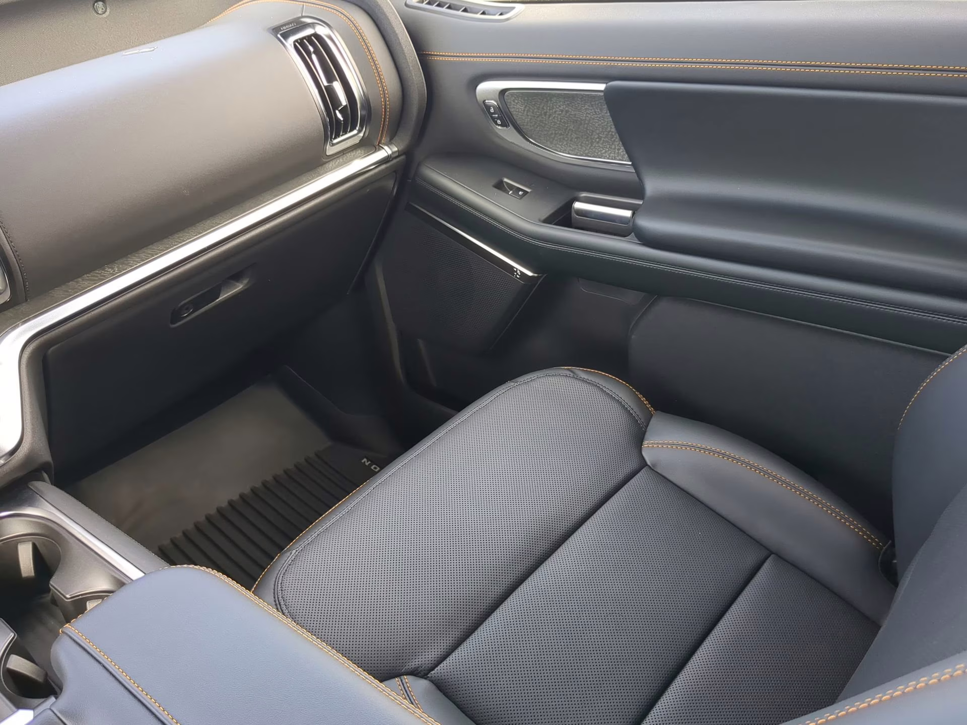 2026 Agate Black Metallic Ford Expedition Tremor 4X4 SUV