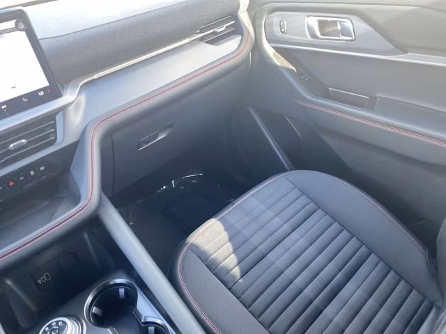 2026 Rapid Red Metallic Tinted Clearcoat Ford Explorer ST-Line RWD SUV