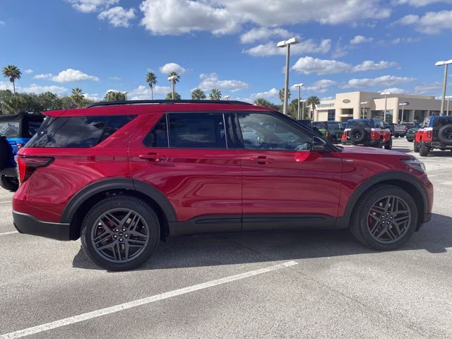 2026 Rapid Red Metallic Tinted Clearcoat Ford Explorer ST-Line RWD SUV