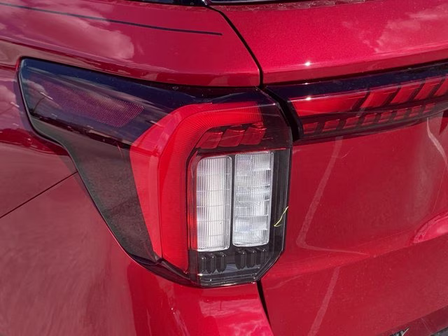 2026 Rapid Red Metallic Tinted Clearcoat Ford Explorer ST-Line RWD SUV