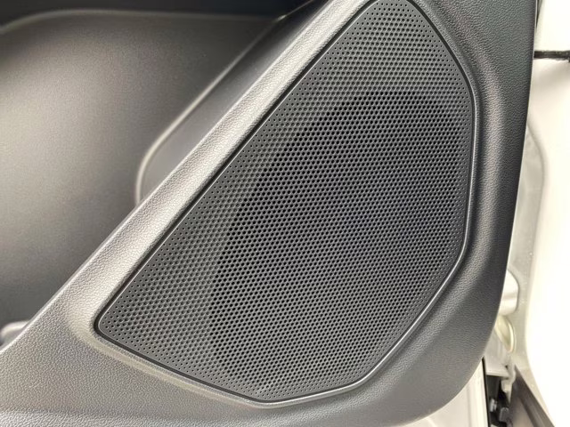 2026 Star White Metallic Tri-Coat Ford Explorer Platinum 4X4 SUV