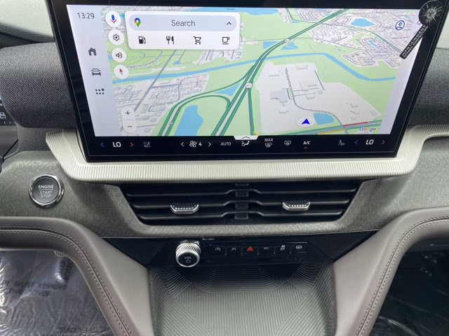 2026 Star White Metallic Tri-Coat Ford Explorer Platinum 4X4 SUV