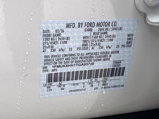 2026 Star White Metallic Tri-Coat Ford Explorer Platinum 4X4 SUV