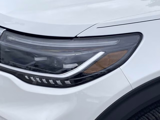 2026 Star White Metallic Tri-Coat Ford Explorer Platinum 4X4 SUV