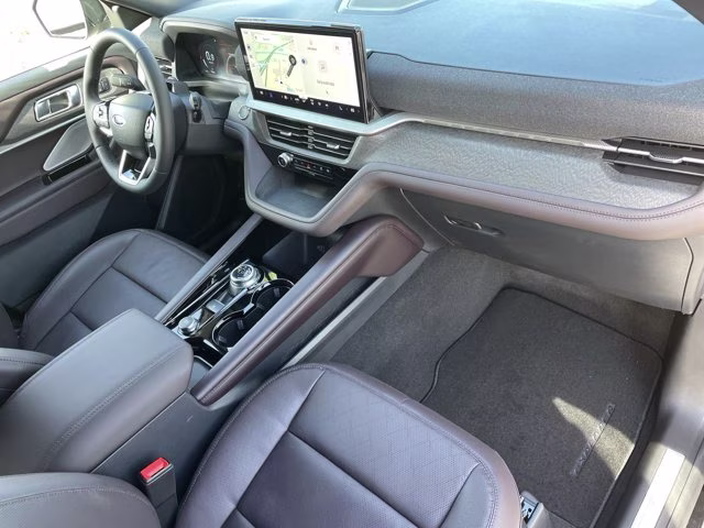 2026 Agate Black Metallic Ford Explorer Platinum 4X4 SUV