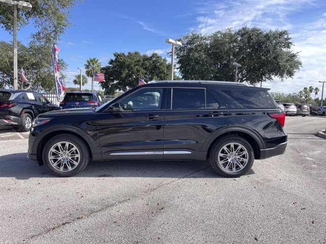 2026 Agate Black Metallic Ford Explorer Platinum 4X4 SUV