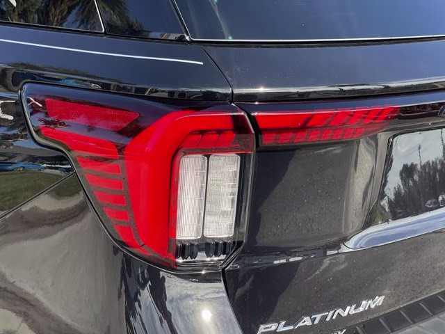 2026 Agate Black Metallic Ford Explorer Platinum 4X4 SUV