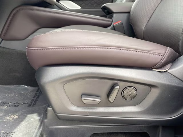 2026 Agate Black Metallic Ford Explorer Platinum 4X4 SUV