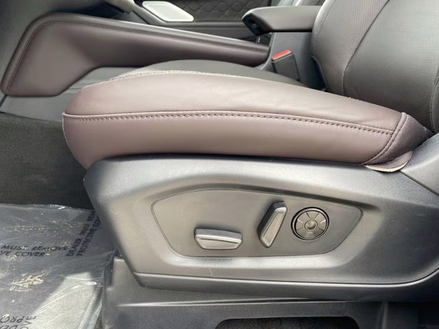 2026 Agate Black Metallic Ford Explorer Platinum 4X4 SUV