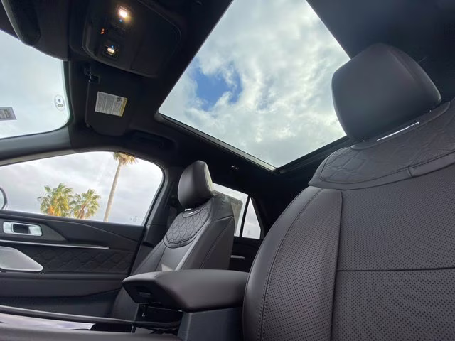 2026 Agate Black Metallic Ford Explorer Platinum 4X4 SUV