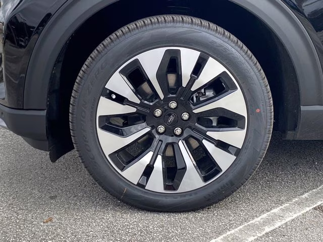 2026 Agate Black Metallic Ford Explorer Platinum 4X4 SUV