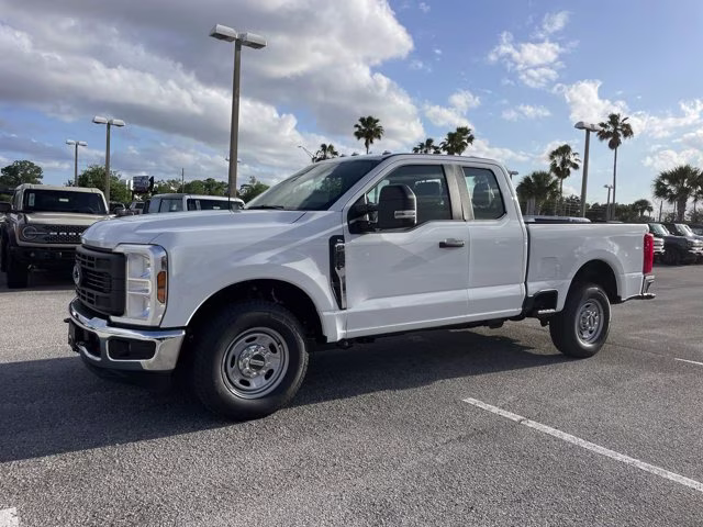 2026 Oxford White Ford Super Duty F-350 SRW XL RWD Truck