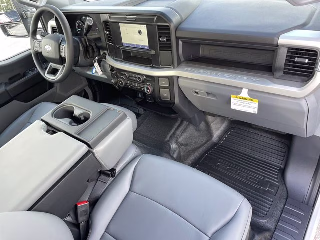 2026 Oxford White Ford Super Duty F-350 SRW XL RWD Truck
