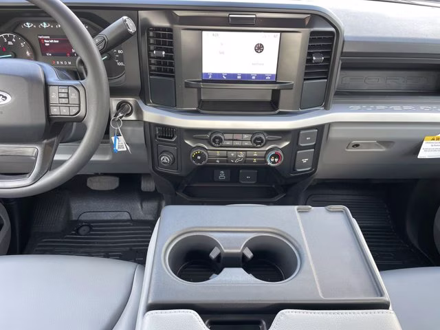 2026 Oxford White Ford Super Duty F-350 SRW XL RWD Truck