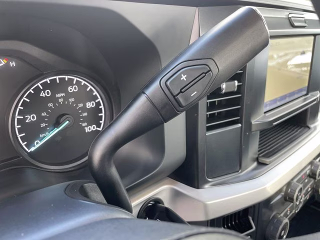 2026 Oxford White Ford Super Duty F-350 SRW XL RWD Truck