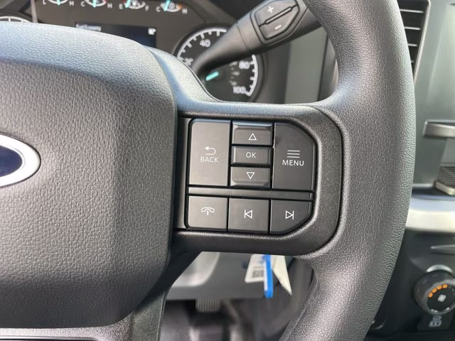 2026 Oxford White Ford Super Duty F-350 SRW XL RWD Truck