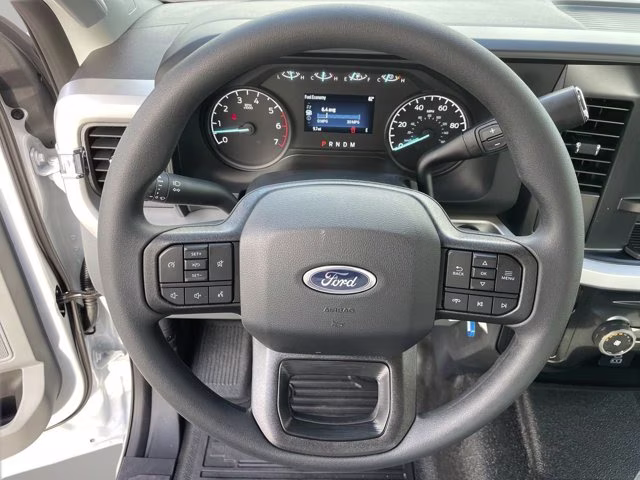 2026 Oxford White Ford Super Duty F-350 SRW XL RWD Truck