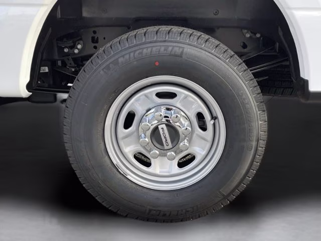 2026 Oxford White Ford Super Duty F-350 SRW XL RWD Truck