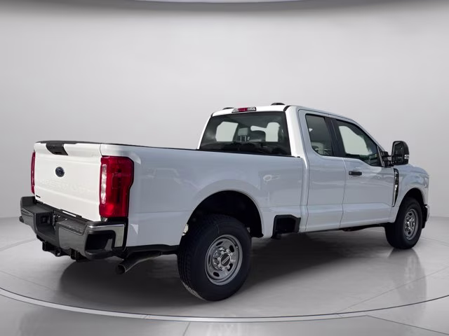 2026 Oxford White Ford Super Duty F-350 SRW XL RWD Truck